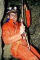 L’année 1985 a marqué un tournant, nous avions alors décidé d’étudier plusieurs souterrains de Touraine et nous commencions par ce souterrain du Chinonais, accessible seulement par le puits d’une ferme ; Touraine (France), mars 1985. Chinon 
 Touraine 
 cavité 
 exploration 
 souterrain 
 souterrain-refuge 