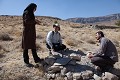 Les qanats, ces galeries drainantes amenant les eaux dans les villes et villages, parcourent les campagnes d’Iran. Ils se repèrent facilement dans le paysage grâce aux puits qui s’ouvrent à intervalles réguliers. A la périphérie du village, autour de l’un de ces regards, nos guides nous ont expliqué comment puits et galeries sont creusés et entretenus ;  Meymand, province de Kerman (Iran), octobre 2015. Iran 
 Kerman 
 Meymand 
 aqueduc souterrain 
 coulisses 
 eau 
 qanat 