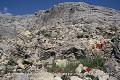 Arrivée sur La falaise abritant les « Covetes dels Moros »  (Bocairent, Province de Valence, Espagne). Bocairent 
 Espagne 
 Valence 
 cluzeau de falaise 
 cueva 
 grotte 
 refuge 
 souterrain 