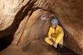 Plusieurs croix sont gravées dans les parois de l’unique salle encore accessible de ce souterrain-refuge, et une banquette de pierre permet de s’y asseoir (Basse-Bavière, Allemagne). [1473N020 © Jérôme et Laurent Triolet/www.mondesouterrain.fr] Allemagne 
 Bavière 
 Erdstall 
 Moyen Age 
 forteresse médiévale 
 fortification 
 monument 
 patrimoine 
 souterrain 
 souterrain-refuge 