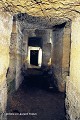 Le labyrinthe avec, au fond, le monogramme de Louis XIV ; Grottes de Ferrand, 17e siècle (Gironde, France). Bordelais 
 Louis XIV 
 grottes de ferrand 
 labyrinthe 